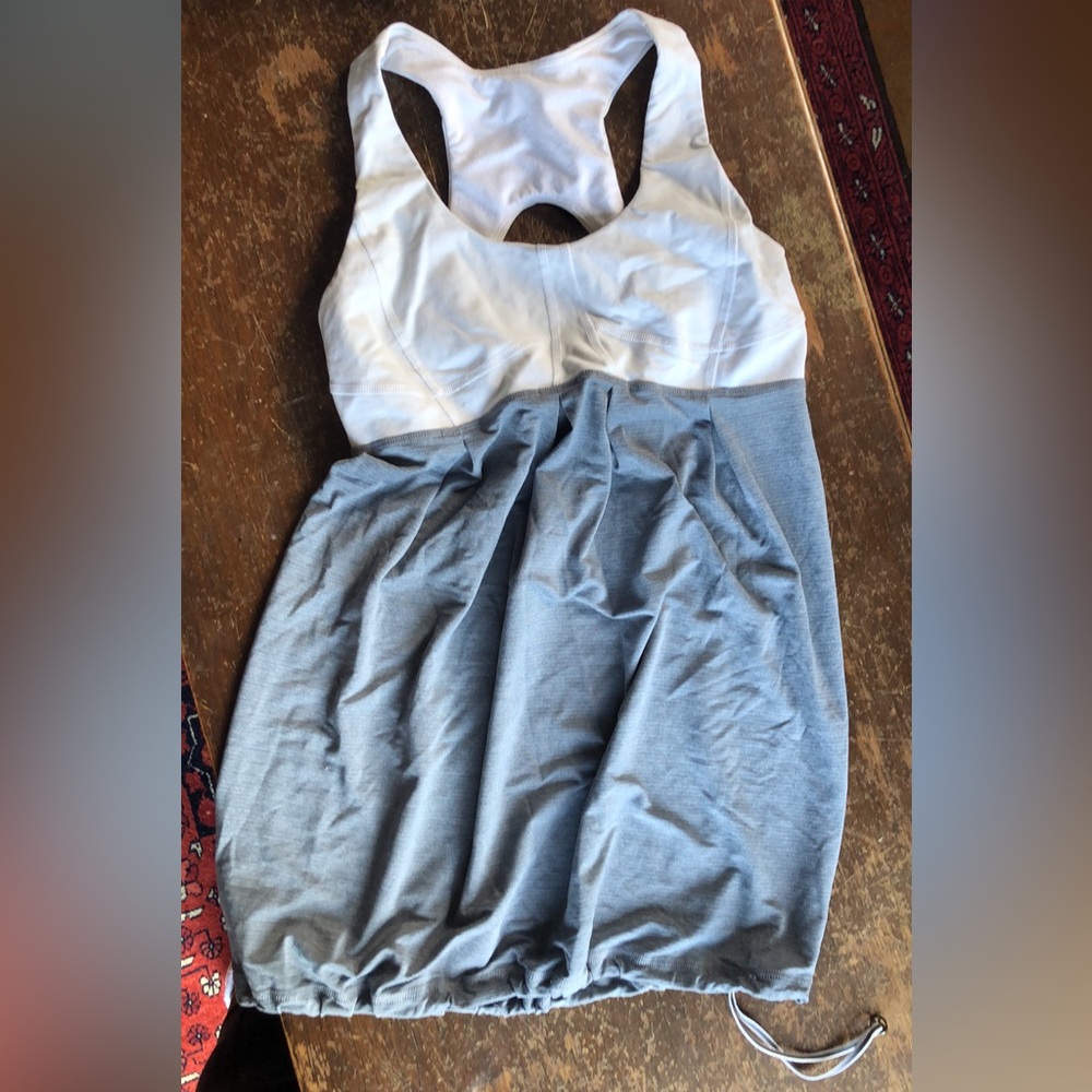 Lululemon top